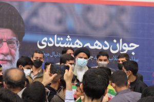 دهه هشتادی خوزستان با مشت های گره کرده به میدان ۲۲ بهمن آمدند …